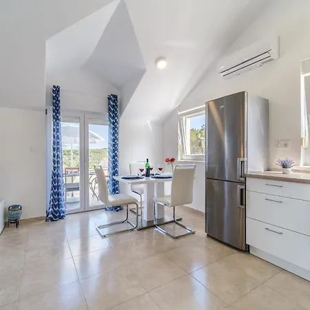 Zdenka Apartment Milna (Brac)