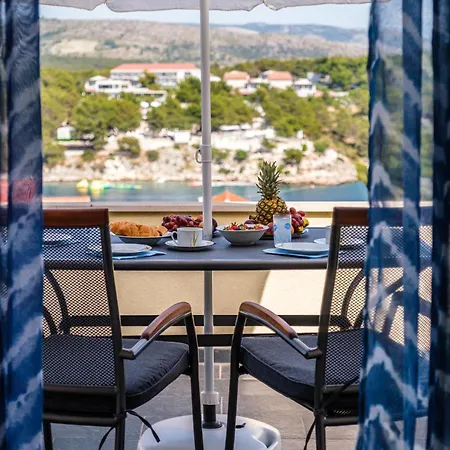 Apartment Zdenka Milna (Brac)