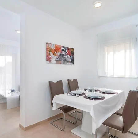 Apartment Zdenka Milna (Brac)